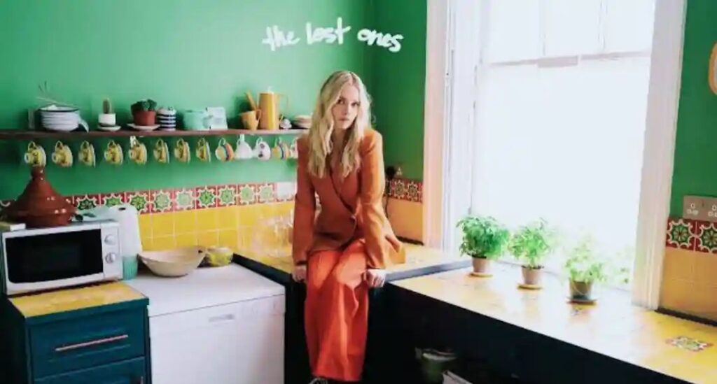 Song Review Honeymoon's Over by Florrie