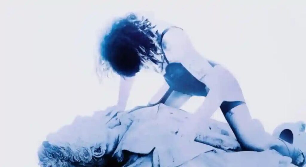 Halsey - Lonely is the Muse Lyrics