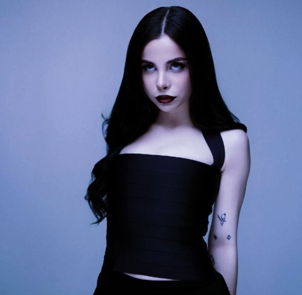 cherry on top Lyrics - Ellise